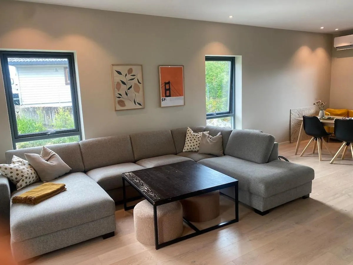 Familyhome For 8 People - 4 Bedrooms - 10Min From Bergen City Center Norwegen